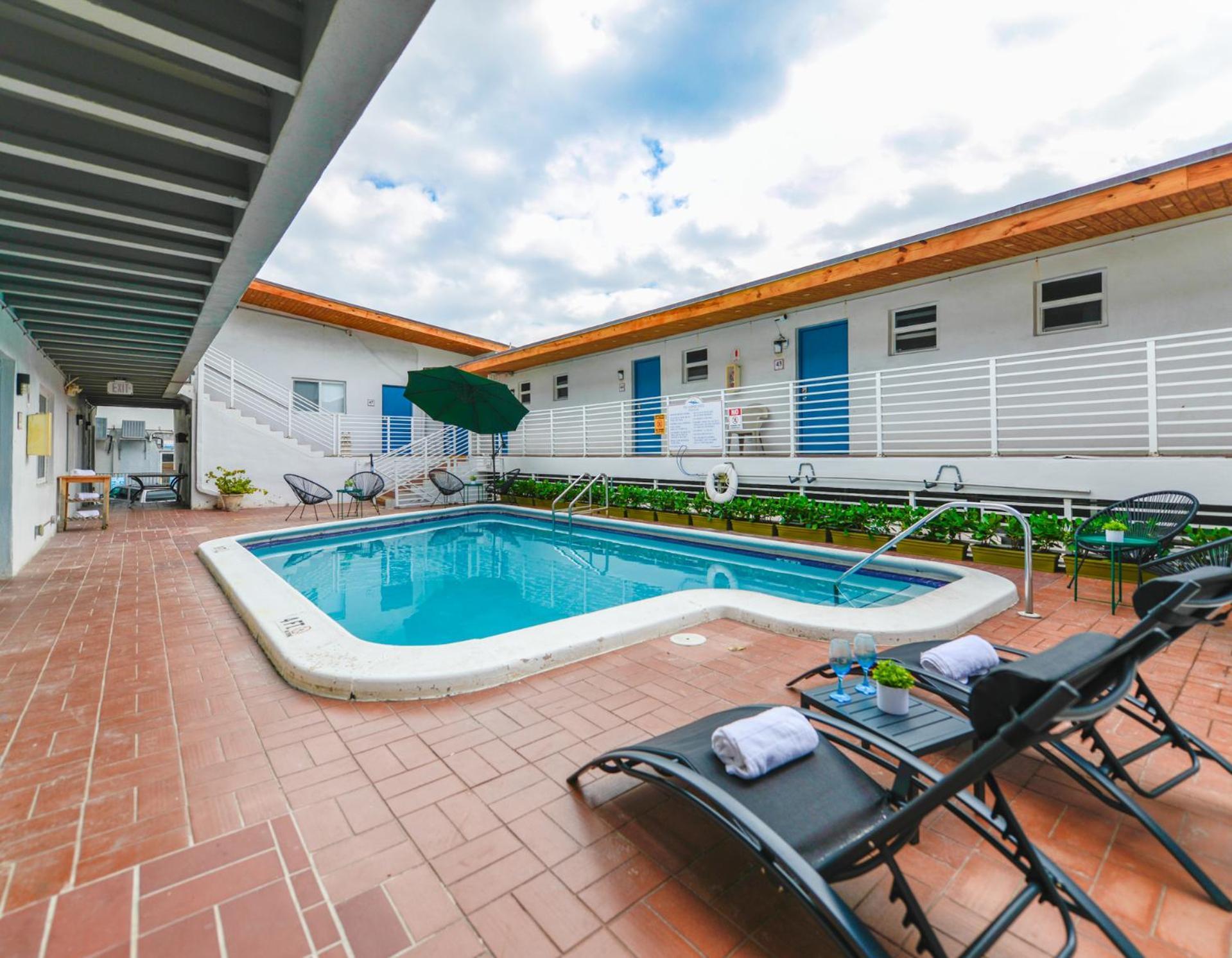 דירות הוליווד Outstanding Oceanfront Unit With Parking&Pool - M36 מראה חיצוני תמונה